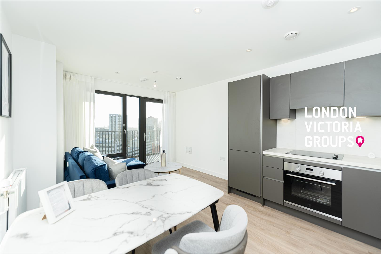 1 bed property in 42 Brook Avenue, London